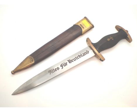 Reproduction WWII German dagger with Alles fur Deutschland inscribed to blade 