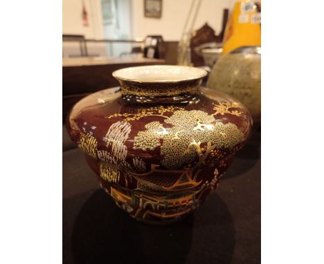 Carlton Ware Rouge Royal hive shaped lustre vase H: 12 cm