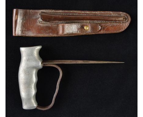 * Punch Dagger. A very fine WWI fighting knife by Robbins Dudley, the 12.5cm steel blade with steel knuckle-guard and cast al