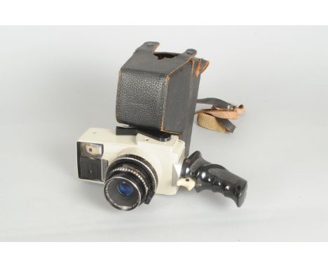 A Linhof 220 Rangefinder 6 x 7cm Camera P, Synchro-Compur shutter working, back does not stay shut due to broken catch, Linho