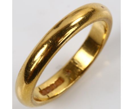 A 22ct gold wedding band ring, maker's marks SH, hallmarks Birmingham 1948, band width 3.4mm, size L, 5.7gNo damage or repair