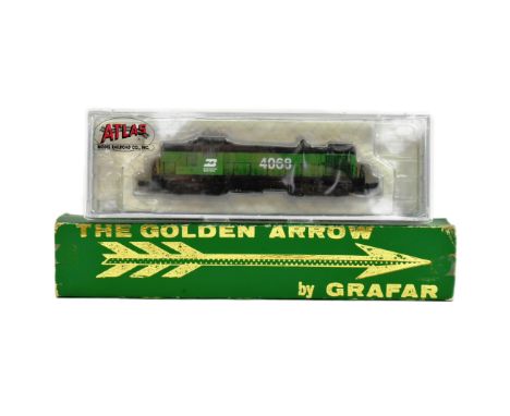Model Railway - x2 N gauge trainset locomotive engines, comprising of; an Atlas no. 42001 Alco RS-3 Burlington Northern #4068