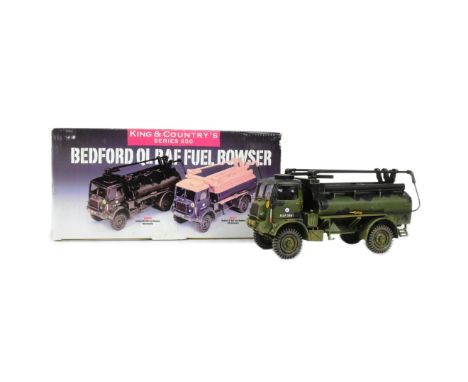 King &amp; Country - an original King &amp; Country 250 Series 1/30 scale hand painted model No. RAF029 Bedford AL RAF Fuel B