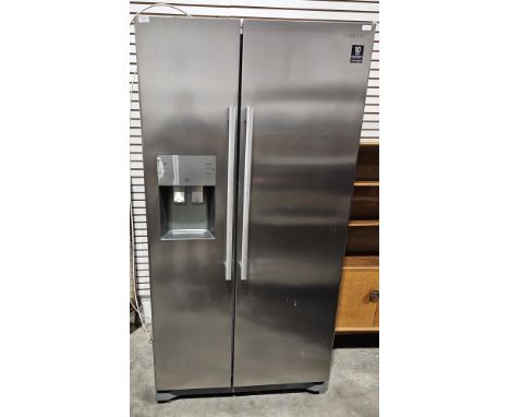 Samsung American-style two-door fridge/freezer, model RS50N3513SLCondition Report
Unfortnately we are unable to confirm the w