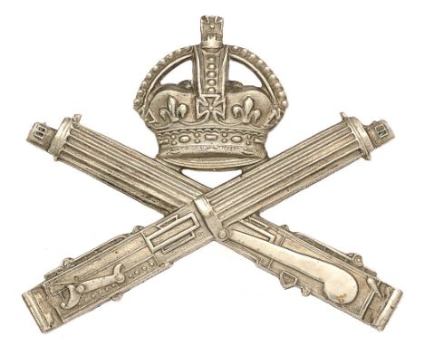 Machine Gun Corps WW1 Officer's cap badge by Gaunt.  Fine die-cast full size silvered crowned crossed Vickers Machine Guns.  