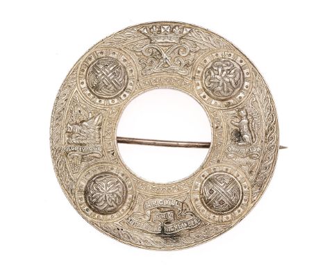 Scottish Argyll &amp; Sutherland Highlanders plaid brooch.  A good heavy die-cast silvered quoit of Celtic design with four b