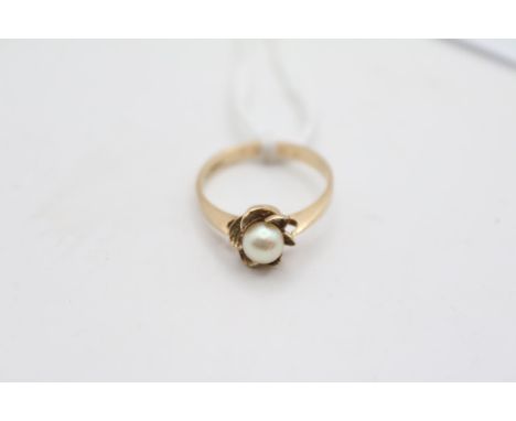 Ladies 9ct Gold Pearl set ring Size N 3.3g total weight 