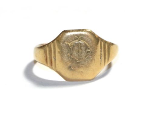 An 18 carat gold signet ring, finger size R.  Gross weight 5.2 grams. 