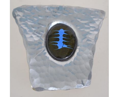 A modernist abstract white metal brooch with roller clasp. Measures 5cms.