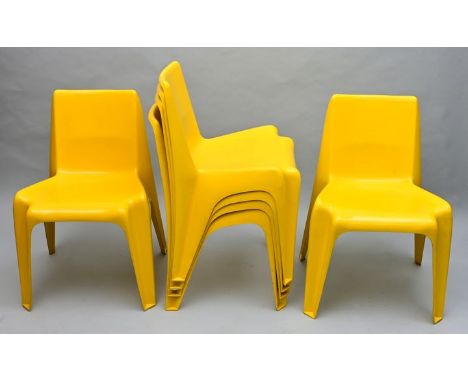 Bofinger Stapelstühle, 2. Hälfte 20. Jh.Set von sechs zitronengelben Stapelstühlen aus Formplastik. Entwurf Helmut Bätzner, M