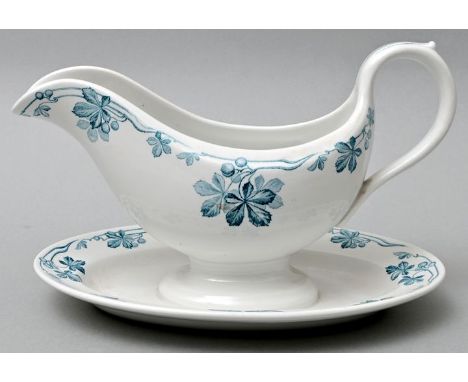 Sauciere, Dresden, Villeroy &amp; Boch, 1. Drittel 20. Jh.Steingut, Kupferdruckdekor in Blau: Kastanie. Glatte Form. Merkurma