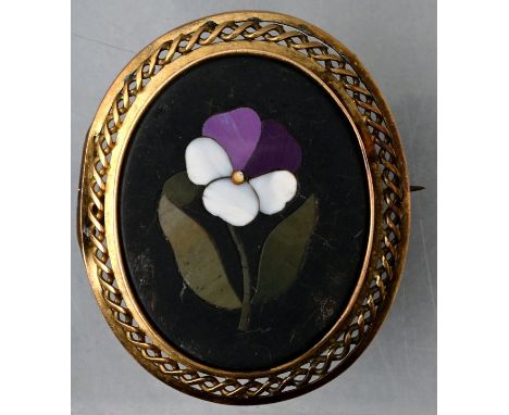 Pietra dura-Bosche, Italien, viktorianische ZeitOvale Fassung Gold 14 k, durchbrochen gearbeitet mit Flechtband. Pietra dura-