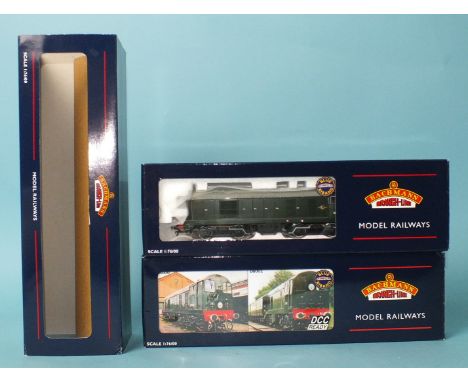 Bachmann OO Gauge, a DCC Ready Class 20 twin-pack locomotive set: 32027Y/1 BR green RN D8000 and 32027Y/2 BR green RN D8001, 