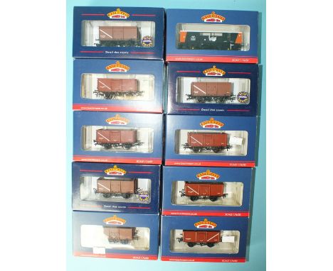 Bachmann OO gauge, ten boxed wagons, (10).