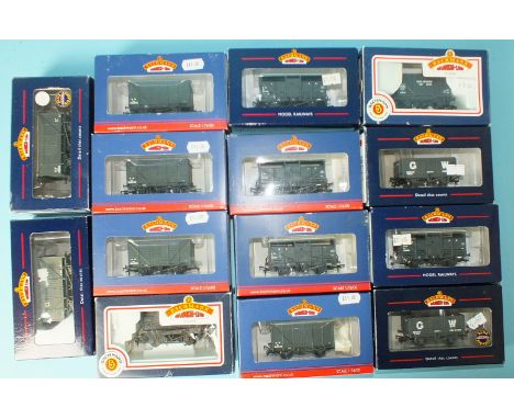 Bachmann OO gauge, fourteen boxed GWR wagons, (14).
