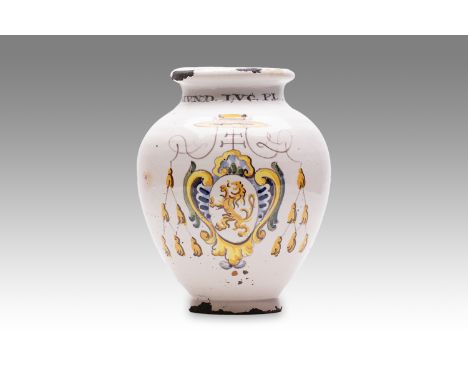 18th century | height: 22 cm | country: Spain | condition: glaze damaged in several places | provenance: private pharmacy mus