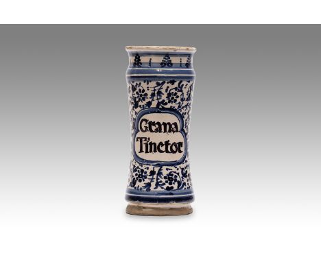 18th century | height: 28 cm | region: Catalonia | country: Spain | condition: good | provenance: private pharmacy museum | A