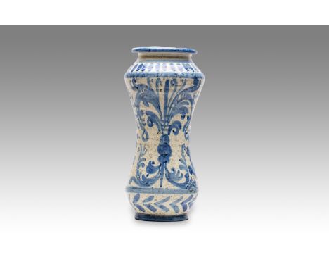 20th century | height: 32 cm | region: Caltagirone (Sicily) | country: Italy | condition: good | provenance: private pharmacy
