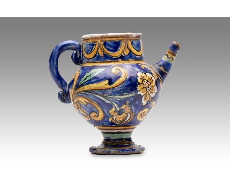 18th century | height: 19 cm | region: Caltagirone (Sicily) | country: Italy | condition: glued beak | provenance: private ph