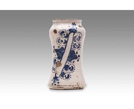 18th century | height: 19 cm | region: Talavera | country: Spain | condition: good | provenance: private pharmacy museum | Al