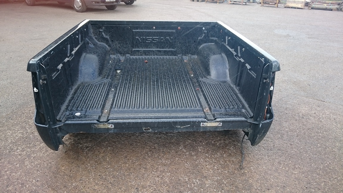NISSAN NAVARA D40 REAR BODY /TUB AS PICTURED REAR LIGHTS NOT INCLUDED