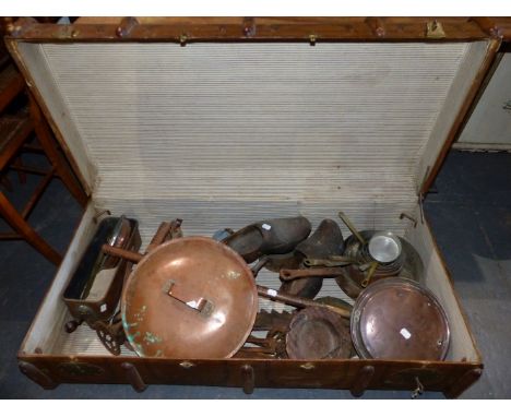 A LARGE WOOD SLAT TRUNK CONTAINING A QTY OF ANTIQUE COPPERWARE,ETC