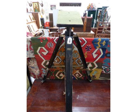 A VINTAGE EBONISED SANDS-HUNTER & CO CAMERA TRIPOD.