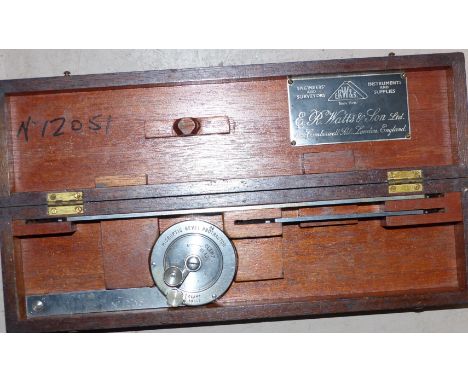 A microptic level protractor; 2 cased bore gauges