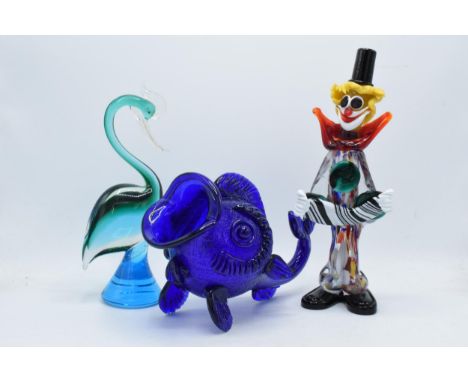 Large Murano multi-coloured glass clown together with a similar duck and a large fish (3).  Some minor chips / damages.