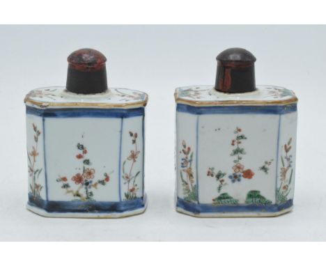 Early 19th century Chinese Famille Verte porcelain tea caddies (tea caddy x 2) in rectangular form with chamfered edges and f