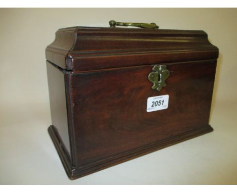 Early 19th Century mahogany tea caddy with secret compartment (a/f)