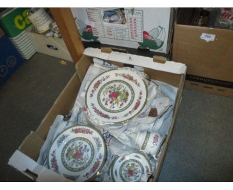 Extensive Paragon Tree of Cashmere pattern dinner, tea and coffee service