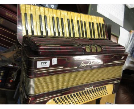 Royal Standard piano accordian