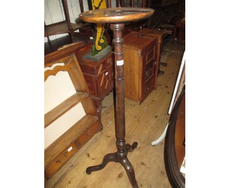 Early 20th Century mahogany turned column tripod torchere in George III style