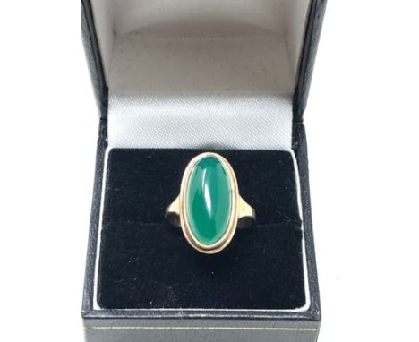 9ct gold vintage chrysoprase cocktail ring (4.7g)