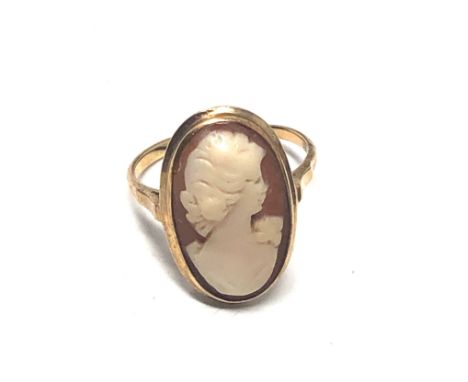 9ct gold cameo gress ring weight 3.5g