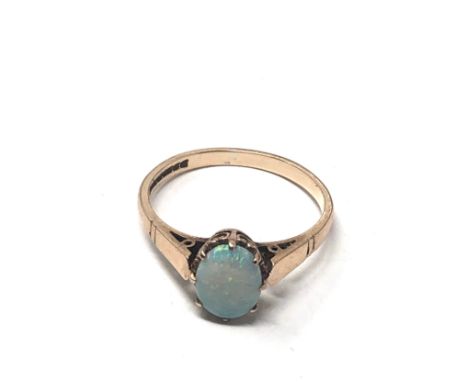 9ct gold opal ring weight 2.1g