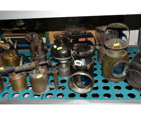 A COLLECTION OF VINTAGE LAMPS AND BLOWLAMPS, to include, a small oil lamp with bubble glass shade, a copper Tilly lamp, Optim