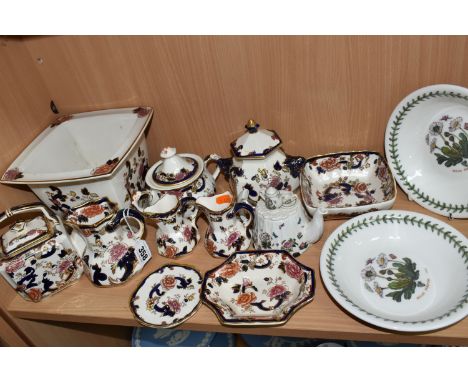 A GROUP OF MASONS AND PORTMEIRION CERAMICS, comprising Mason's Mandalay: planter, three small jugs, a covered sugar bowl, a c
