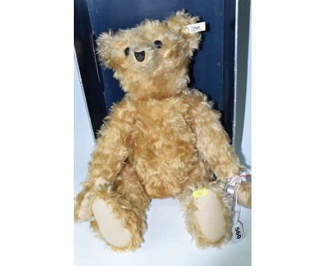 A STEIFF BEAR, Barle 35 PB Stieff bear limited edition of 6,000 pieces No 2685 all joints are in working order, it is in a bo