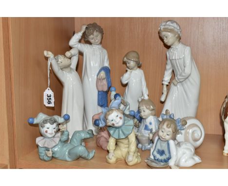 A LLADRO 'BOY YAWNING' 4870 FIGURE AND A GROUP OF NAO FIGURES, the Lladro figure sculpted by Fulgencio Garcia, issued 1974-20