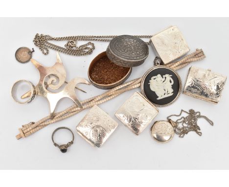 A BAG OF ASSORTED SILVER AND WHITE METAL ITEMS, to include four silver pill boxes with foliate pattern, each hallmarked Londo