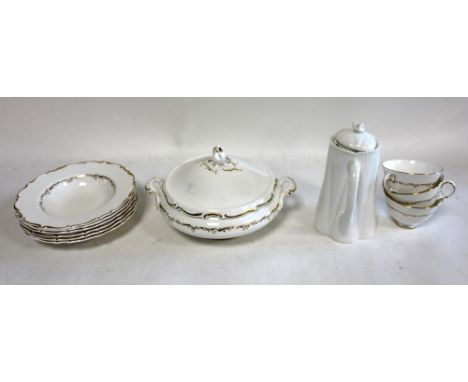 Royal Doulton dinner service for 6 place settings, Richelieu including two covered tureens, gravy boat and stand, 6 side plat