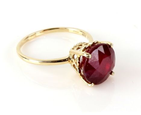 Ruby ring, claw set round cut ruby, estimated weight 7.00 carats,ring size Q, mount stamped 10 ct.    CONDITION10 ct gross we