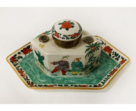ORIENTAL CERAMIC LIDDED INKWELL