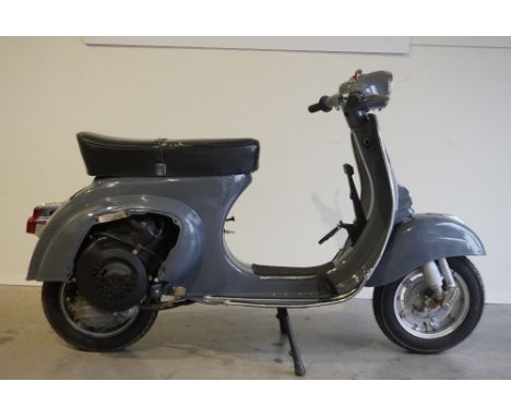 Vespa 125 Primavera ET3 scooter. 1982. Matching frame and engine numbers. Comes with original crank case. Runs but earthing n