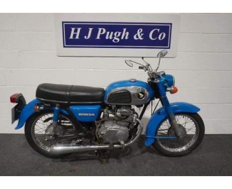 Honda CD175 motorcycle. 174cc. 1976. Fitted with CB175 engine. Runs and rides, new battery. UK bike. Reg. NAU 872P. V5 