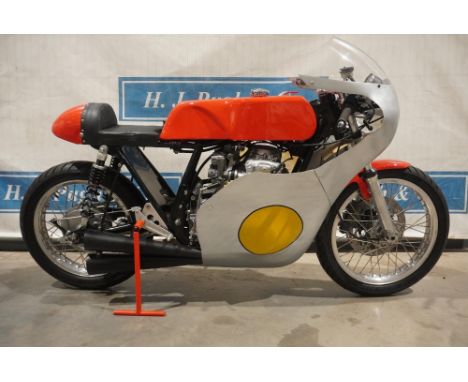 Honda 500/4. 1973. Mike Hailwood replica. Classic parade/race frame, powder coated, standard engine, new clutch, Alloy flange