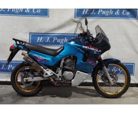 Honda XL650V Transalp motorcycle. 1996. 583cc. MOT until19.01.2023. Starts on the button. Runs and rides. Wheels rebuilt rece