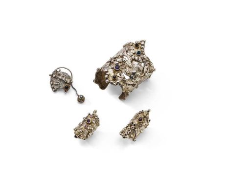 § Michael Bolton (British 1938-) Bangle, Ear Cuff and Two Rings, 1999-2000 the bangle, ear cuff and one ring hallmarked for L
